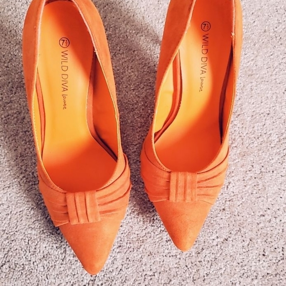 Wild diva lounge orange suede heels 👠 - Picture 2 of 8